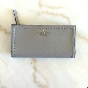 Kate spade bifold wallet